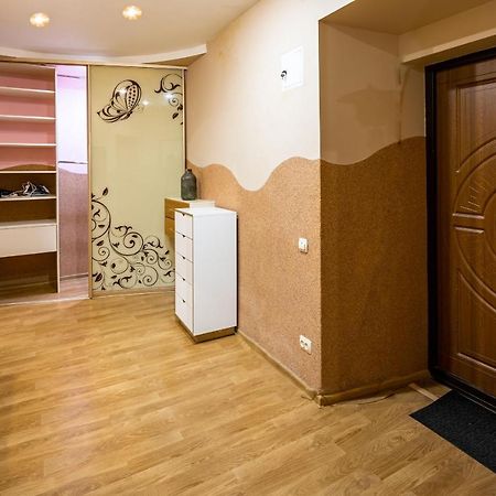 The Main Square! 2 Separated Bedrooms, Balcony Lviv Extérieur photo